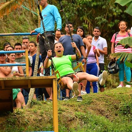 Hotel Campestre Las Bailarinas Armenia  Buitenkant foto
