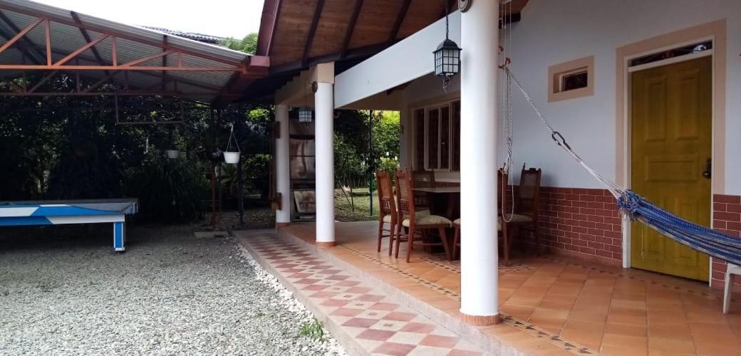 Hotel Campestre Las Bailarinas Armenia  Buitenkant foto
