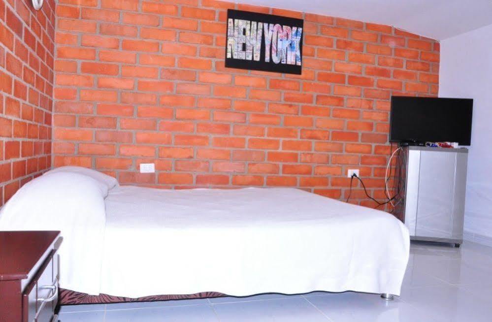 Hotel Campestre Las Bailarinas Armenia  Buitenkant foto