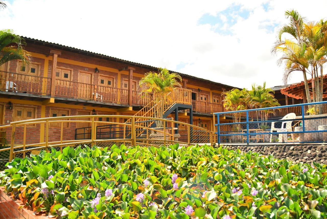Hotel Campestre Las Bailarinas Armenia  Buitenkant foto